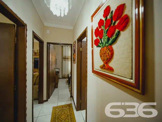 IMÓVEL COM SUÍTE + 2 QUARTOS NO BAIRRO SAGUAÇU

Es