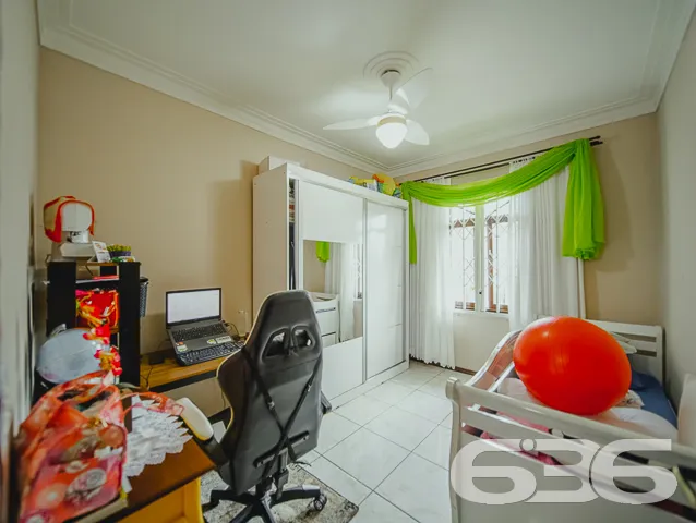 IMÓVEL COM SUÍTE + 2 QUARTOS NO BAIRRO SAGUAÇU

Es