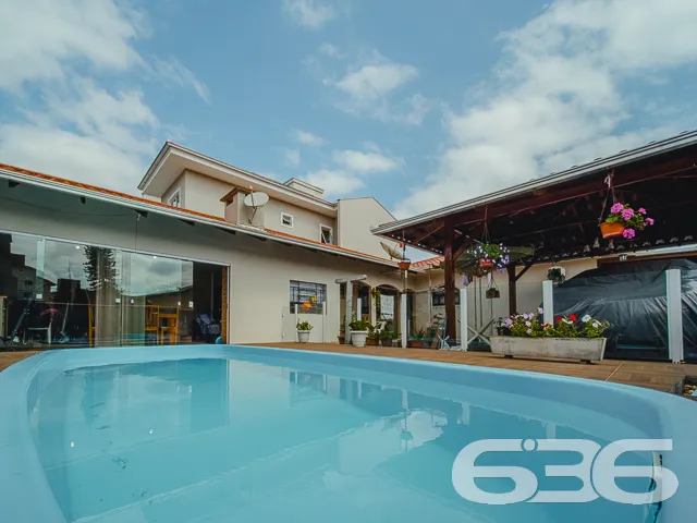 IMÓVEL COM SUÍTE + 2 QUARTOS NO BAIRRO SAGUAÇU

Es