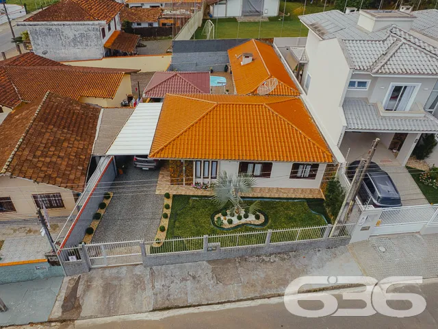 IMÓVEL COM SUÍTE + 2 QUARTOS NO BAIRRO SAGUAÇU

Es
