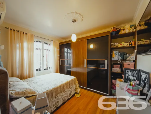 ÓTIMO IMÓVEL COM SUÍTE + 2 QUARTOS NO BAIRRO JARDI