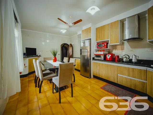 ÓTIMO IMÓVEL COM SUÍTE + 2 QUARTOS NO BAIRRO JARDI