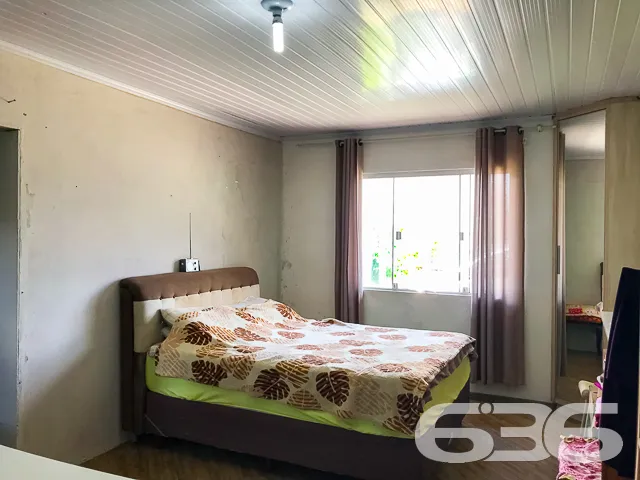 CASA COM SUÍTE + 2 QUARTOS NO BAIRRO PARANAGUAMIRI