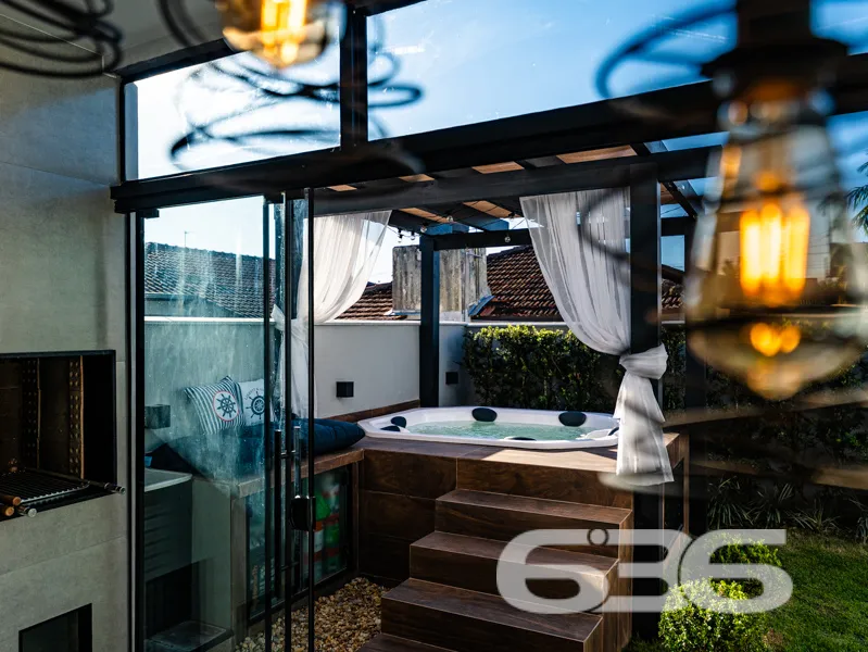 Casa Térrea Geminada Mobiliada à Venda em Balneári