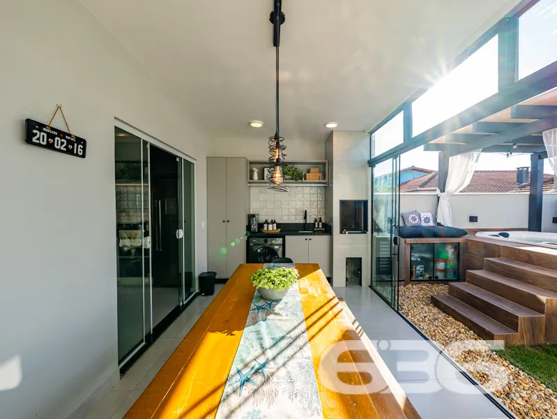 Casa Térrea Geminada Mobiliada à Venda em Balneári