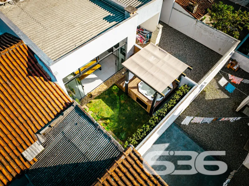 Casa Térrea Geminada Mobiliada à Venda em Balneári