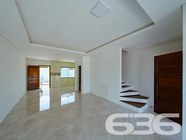Sobrado com 1 suíte + 2 quartos no bairro Costeira