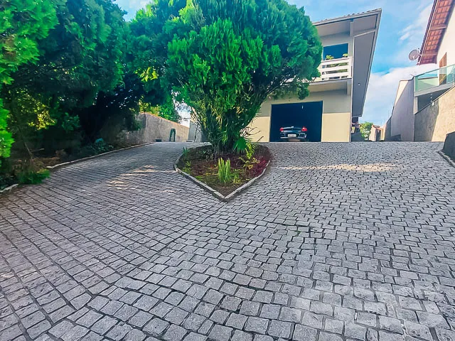 PRIMEIRA RESIDĂNCIA COM 4 QUARTOS
SEGUNDA RESIDĂN