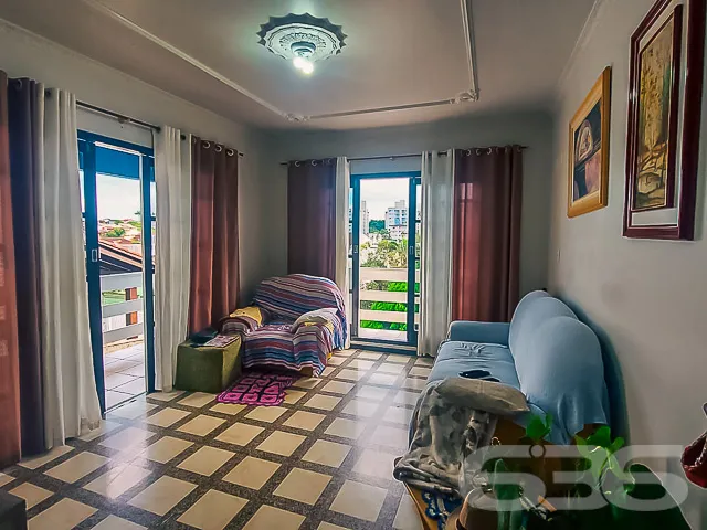 PRIMEIRA RESIDĂNCIA COM 4 QUARTOS
SEGUNDA RESIDĂN