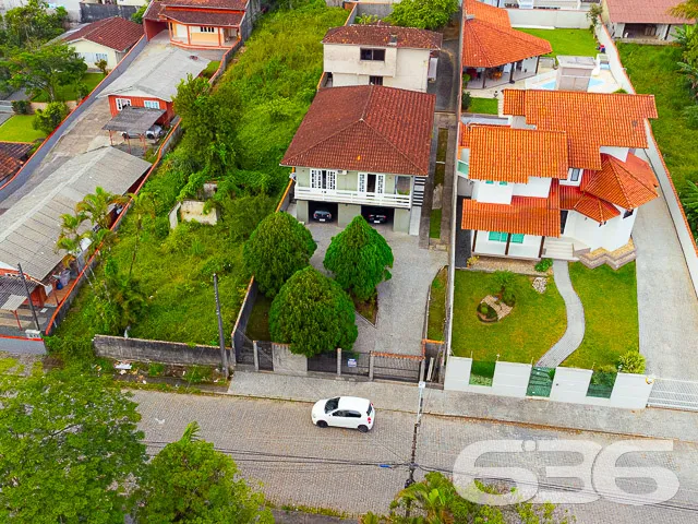 PRIMEIRA RESIDĂNCIA COM 4 QUARTOS
SEGUNDA RESIDĂN