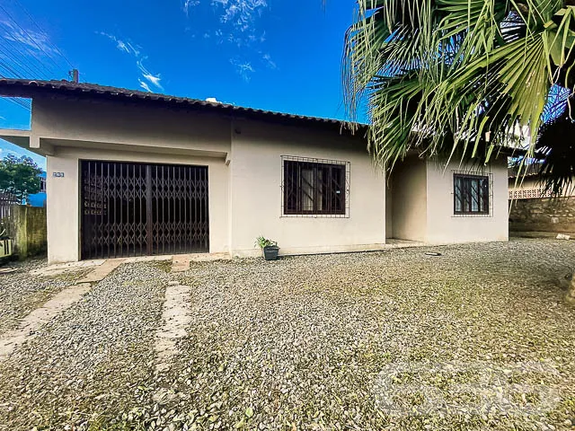 CASA TĂRREA COM SUĂTE + 1 QUARTO NO BAIRRO BOEHMER
