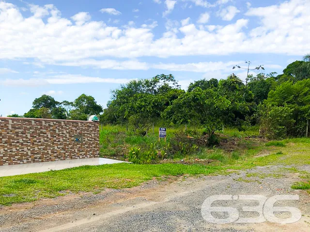 AMPLO TERRENO À VENDA NO BAIRRO PARANAGUAMIRIM

Es