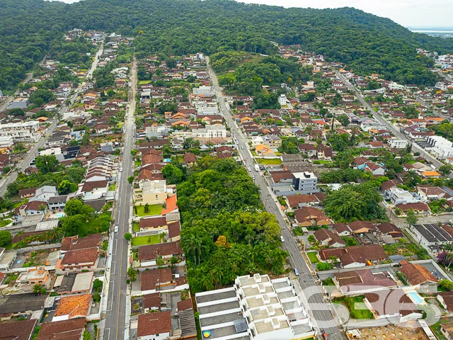 OPORTUNIDADE DE TERRENO NO BAIRRO BOM RETIRO
Este