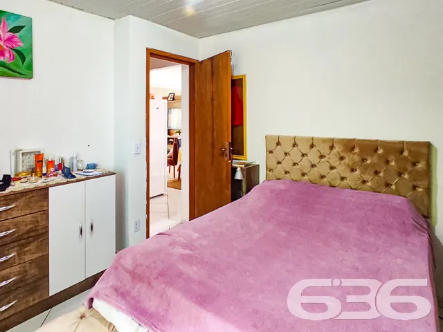 CASA DE ESQUINA COM UM GRANDE TERRENO - ESTUDA PER
