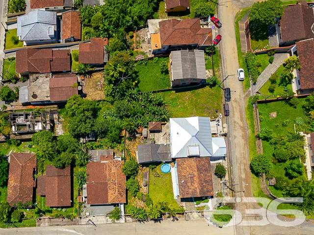TERRENO À VENDA NO BAIRRO NOVA BRASÍLIA

Essa é um