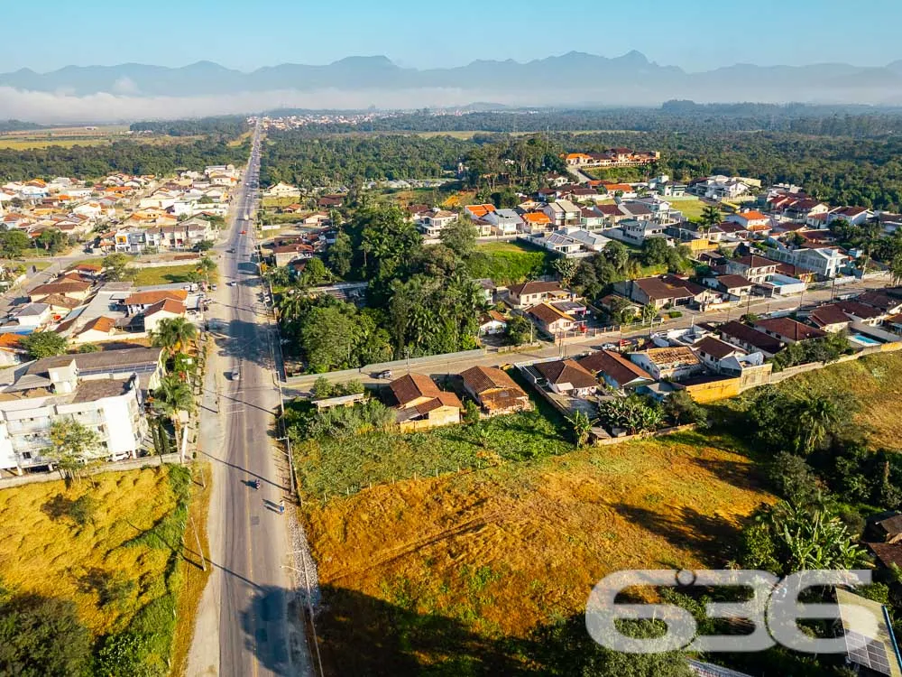AMPLO TERRENO À VENDA NO BAIRRO NOVA BRASÍLIA
Ate