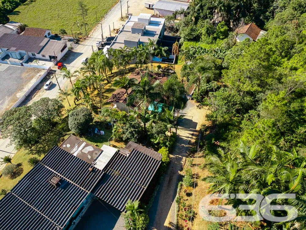 OPORTUNIDADE DE TERRENO À VENDA NO CENTRO DE PIRAB
