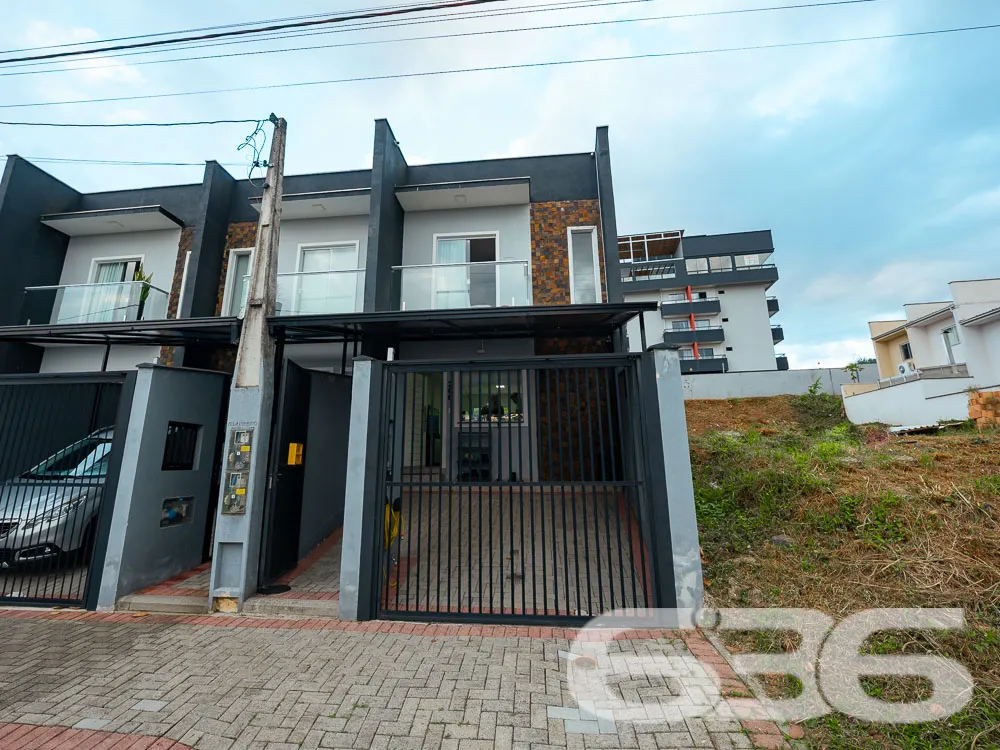 SOBRADO COM 2 DORMITÓRIOS NO BAIRRO GLÓRIA
Descub
