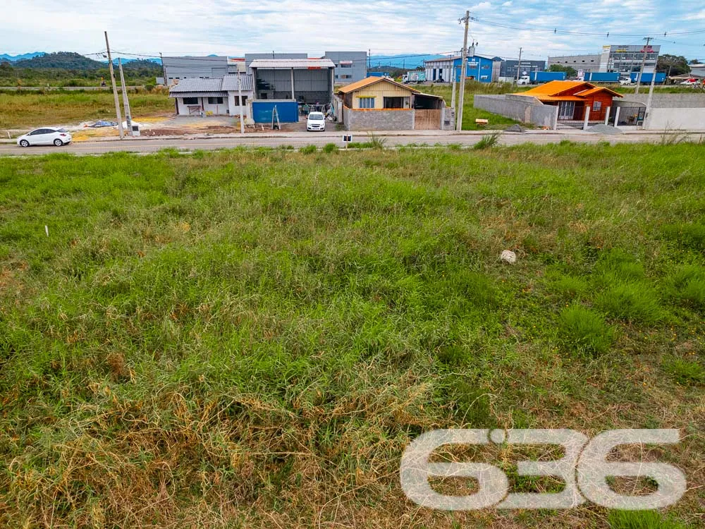VENDE-SE TERRENO EM ARAQUARI - COLÉGIO AGRÍCOLA
I
