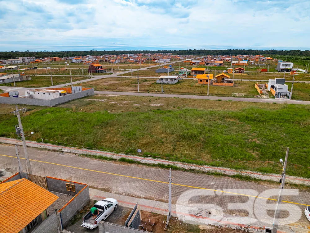 VENDE-SE TERRENO EM ARAQUARI - COLÉGIO AGRÍCOLA
I