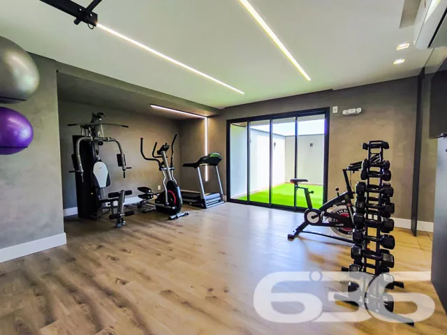 Apartamento de cobertura plana com 3 quartos, situ