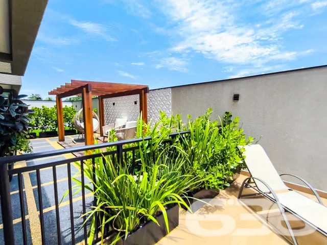 Apartamento de cobertura plana com 3 quartos, situ