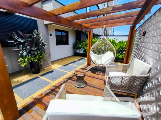 Apartamento de cobertura plana com 3 quartos, situ