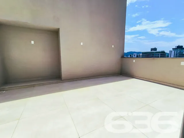 Apartamento de cobertura plana com 3 quartos, situ