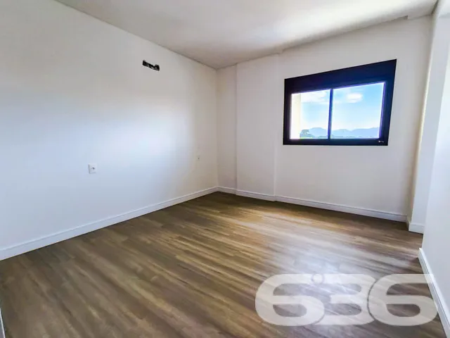 Apartamento de cobertura plana com 3 quartos, situ