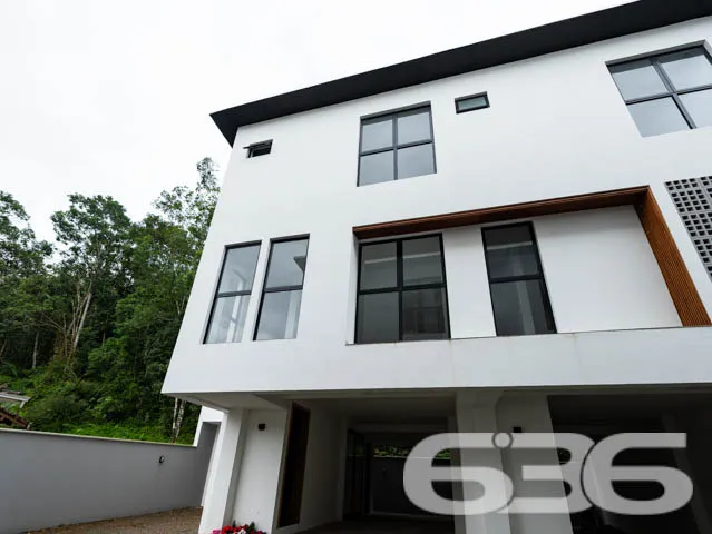 BAIRRO BOA VISTA: CASA 100% MOBILIADA E DECORADA -