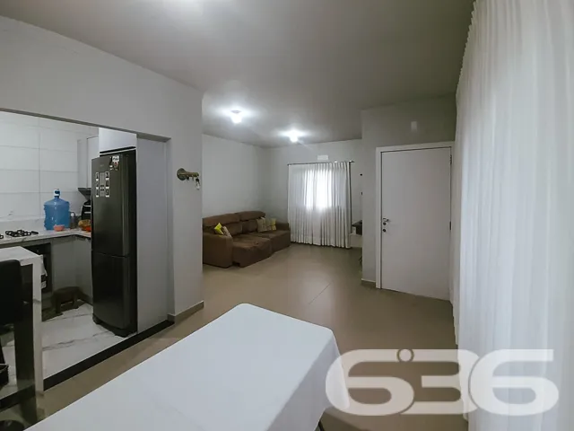 VENDE-SE CASA COM SUÍTE + 2 DORMITÓRIOS NO BAIRRO