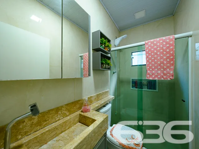 Apresentamos com exclusividade uma residĂȘncia que