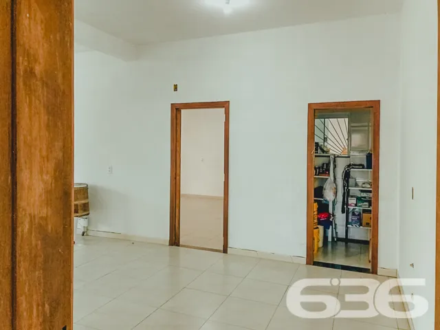 ESPAĂO E SOFISTICAĂĂO NO BAIRRO BUCAREIN: SOBRADO