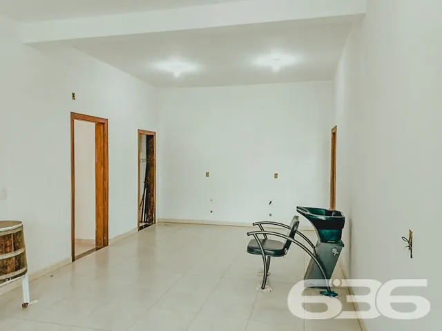 ESPAĂO E SOFISTICAĂĂO NO BAIRRO BUCAREIN: SOBRADO