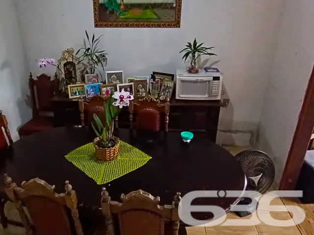 CASA COM 3 DORMITĂRIOS NO BAIRRO PARANAGUAMIRIM
D