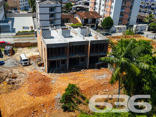 IMÓVEL COM SUÍTE E CLOSET + 2 DORMITÓRIOS NO BAIRR