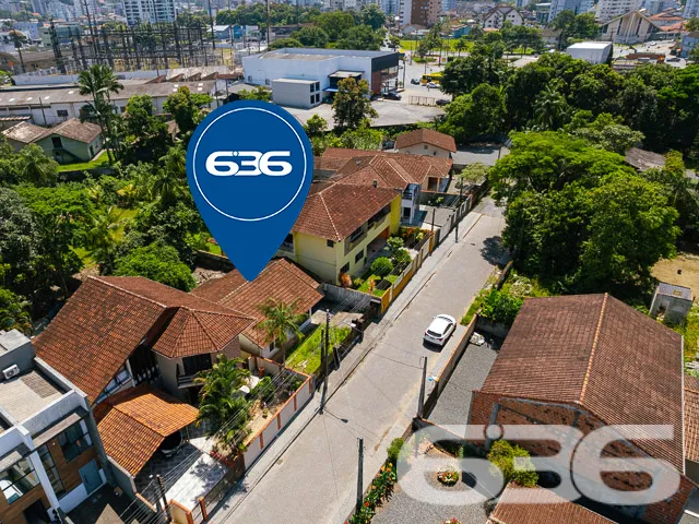 OPORTUNIDADE ÚNICA NO BAIRRO SANTO ANTÔNIO – CASA