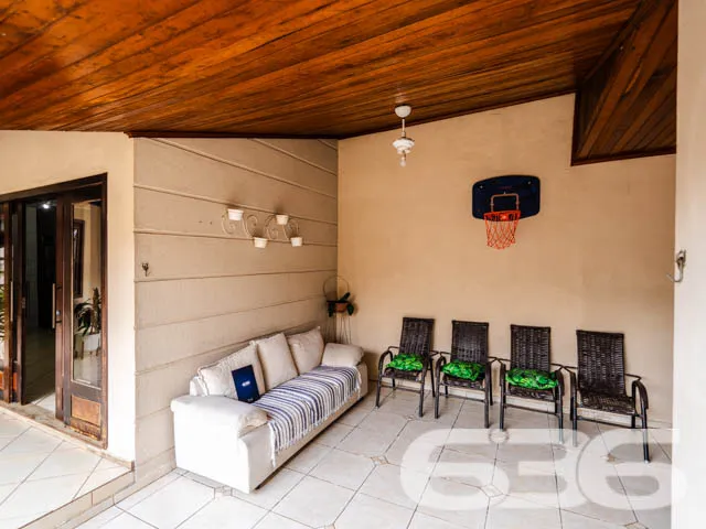 Descubra o encanto e o conforto em uma residência 
