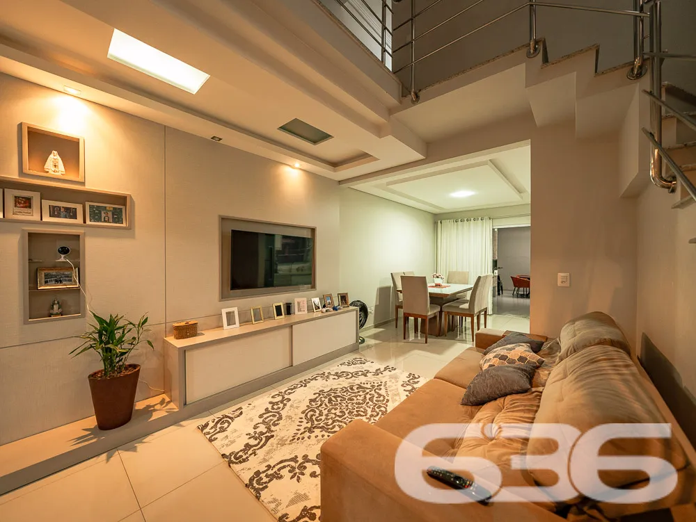 Residência Geminada à Venda no Bairro Jardim Iriri