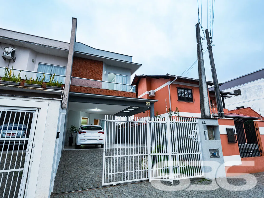 Residência Geminada à Venda no Bairro Jardim Iriri