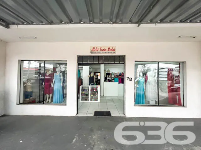 ImĂłvel para Venda - Sobrado Amplo em Joinville, SC
