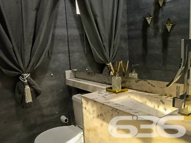Apresentamos a vocĂȘ uma residĂȘncia geminada, sobra