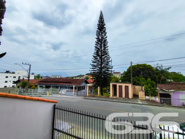 Descubra o Conforto em Harmonia com a Natureza em 