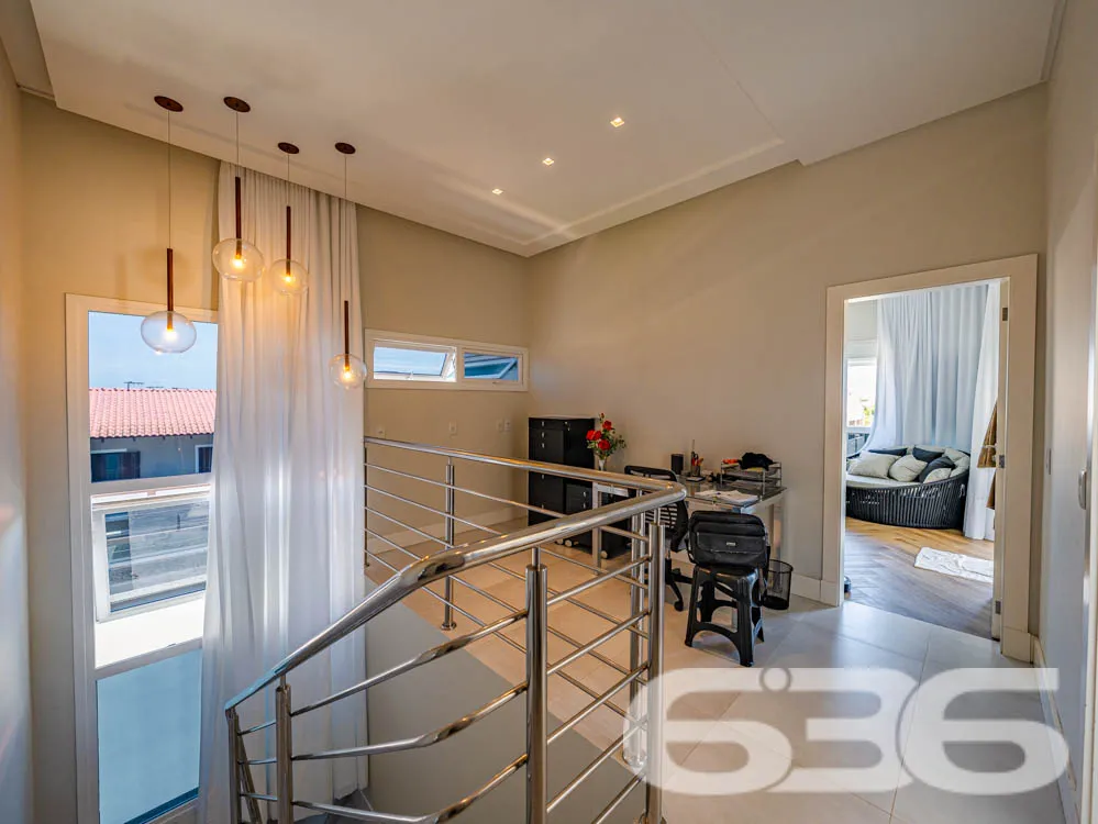 Encante-se com o luxo e a sofisticação desta resid