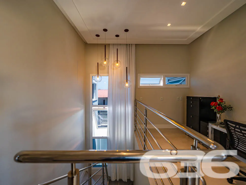 Encante-se com o luxo e a sofisticação desta resid