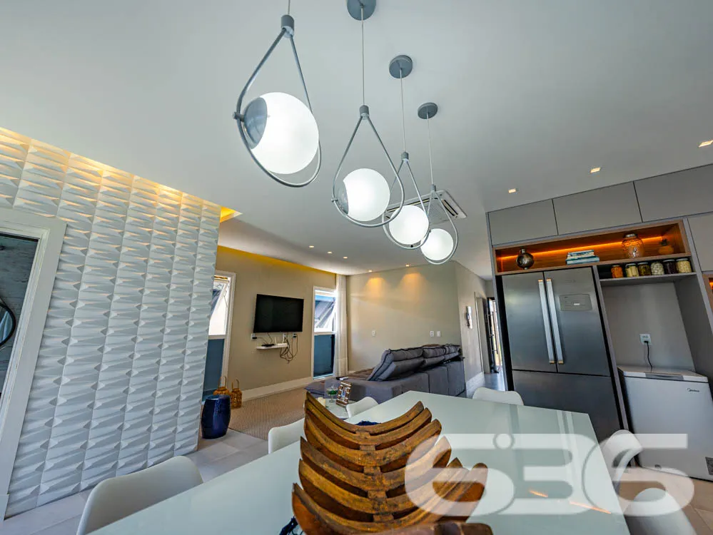 Encante-se com o luxo e a sofisticação desta resid