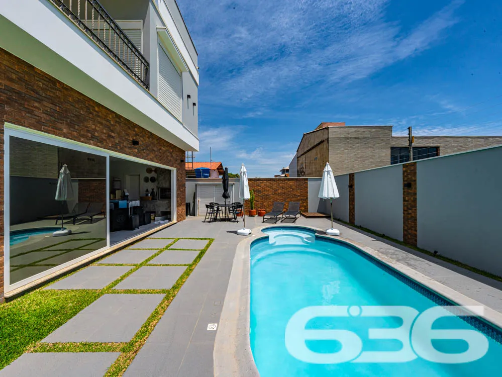 Encante-se com o luxo e a sofisticação desta resid