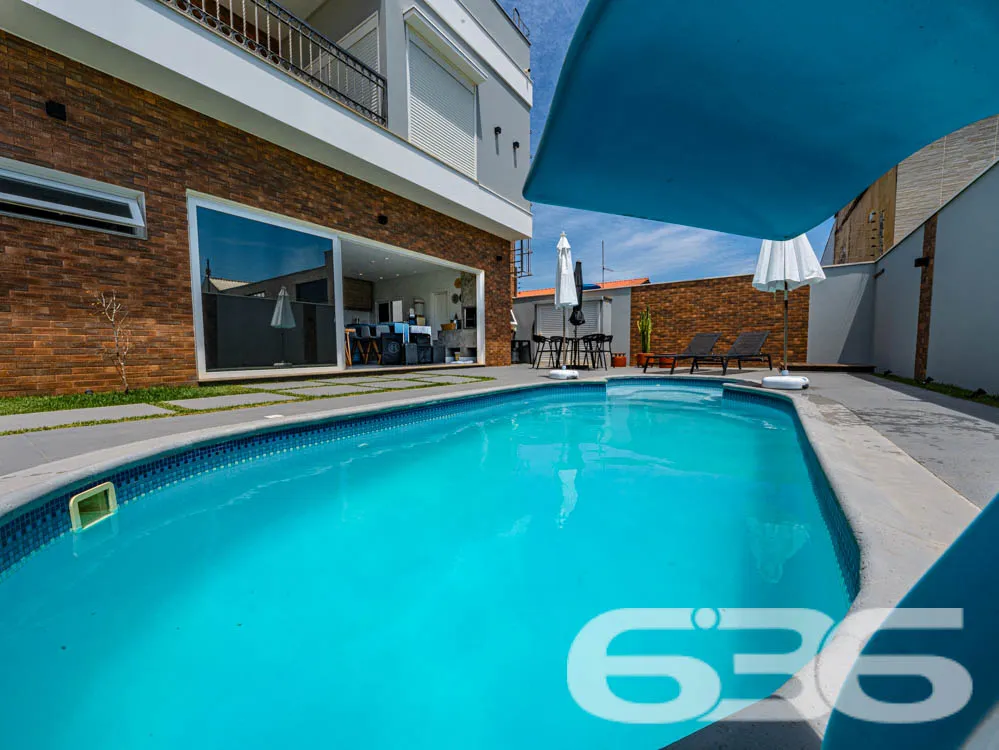 Encante-se com o luxo e a sofisticação desta resid