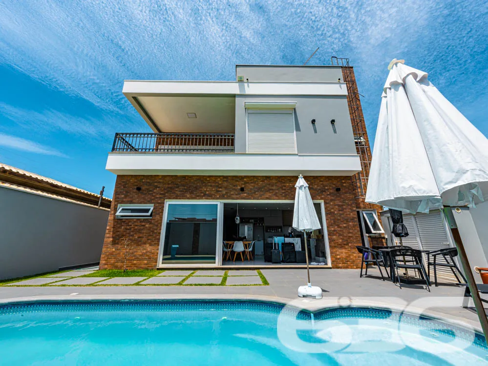 Encante-se com o luxo e a sofisticação desta resid