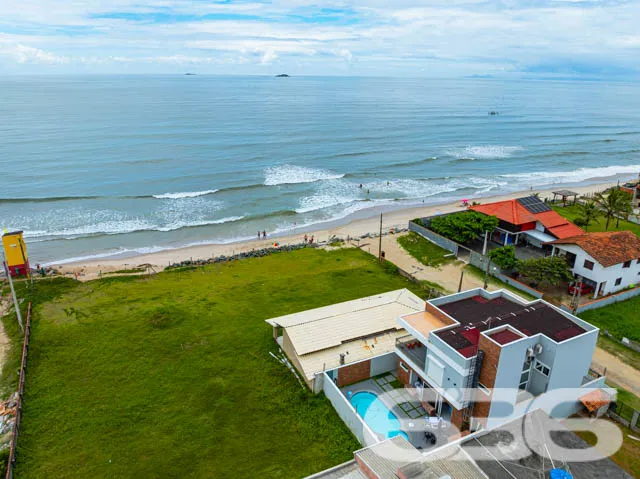 Encante-se com o luxo e a sofisticação desta resid